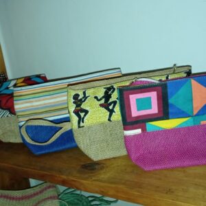 NECESER DE RAFIA Y TELA CON ASA