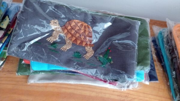 Estuche con animal bordado - Imagen 10
