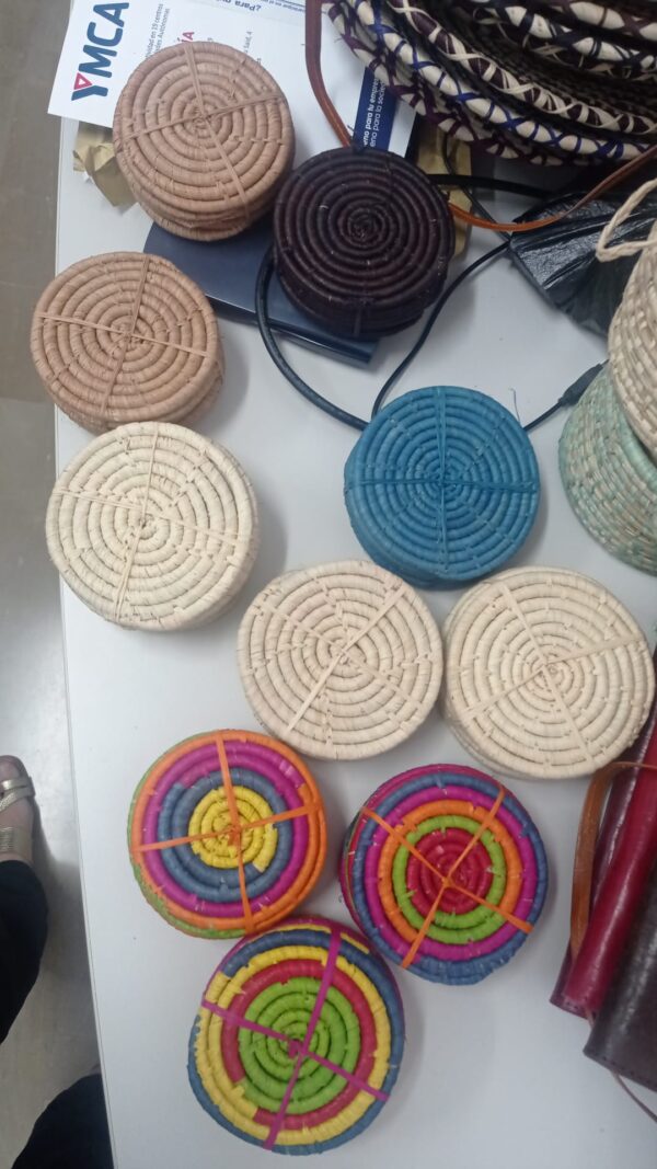 Posavasos de rafia juego de 6 natural y colores