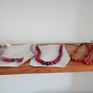 Collar bolas colores