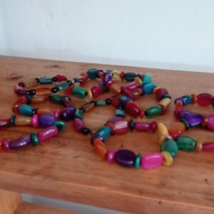 Pulseras bolas de colores