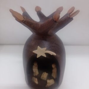 Portal de Belén dentro de un baobab grande